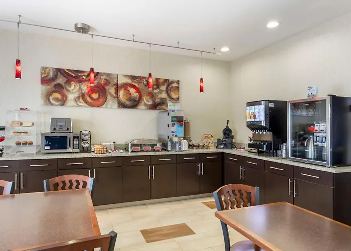 Best Western Plus Lake Worth
