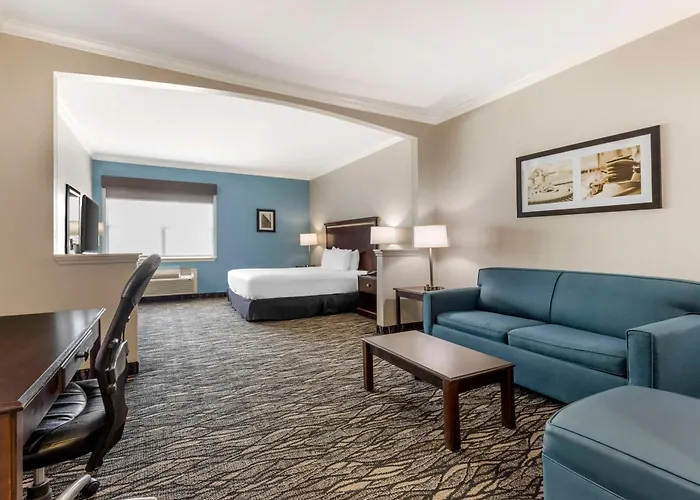 Best Western Plus Lake Worth